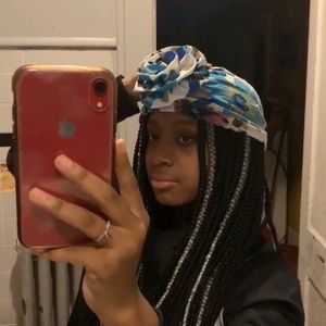 Meet your Posher, Karasma